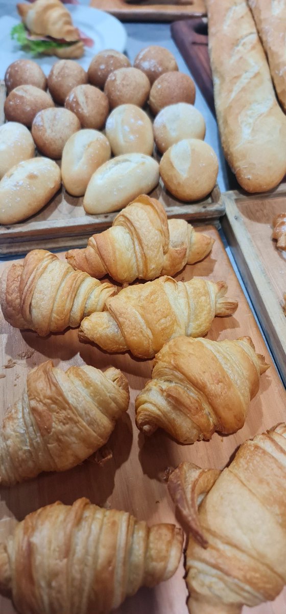 En3Nubes's tweet photo. Desarrollando nuevos productos de panadería en Entre Nubes Café con el apoyo técnico de Puratos. https://t.co/mTtSTAGJ1J