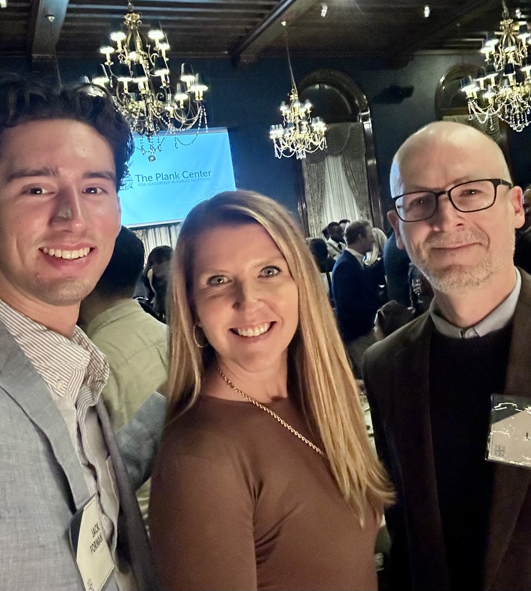 Stretch__PR's tweet photo. Thrilled to support @PlankCenterPR last night at the @ulcchicago. It was great to see so many familiar faces from across the industry and connect with future #PR leaders. #PlankCenter #StretchPR #Letsstretch https://t.co/RvPoPMmqTz