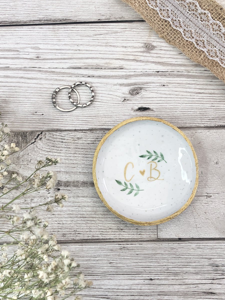 cwadephotoart's tweet photo. Gift idea for weddings, anniversaries and engagments!!
My handmade personalised initial ring dishes
https://t.co/oKiYPo1ZHS
#ukiftam #ukgifthour #handmade #giftidea https://t.co/MHYWecnvPu