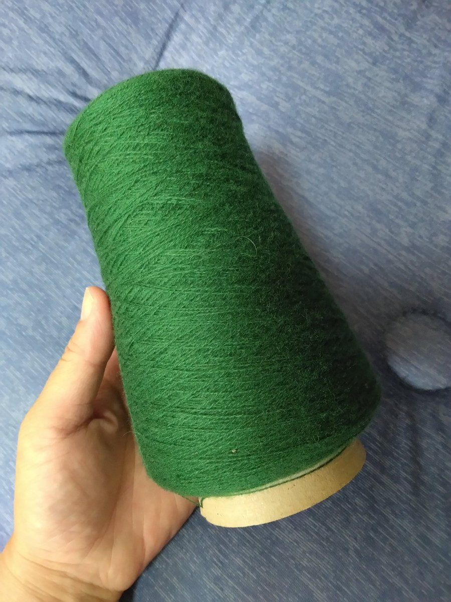 4716Makiko's tweet photo. 次の編み会でスワッチ編もうかな🧶
#編み物
#工業糸
#MONDOFIL https://t.co/HHnsVvNOP6