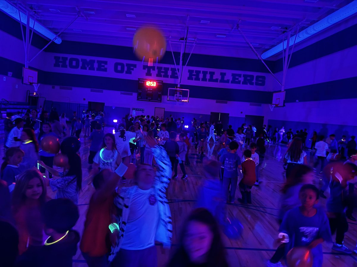 MrsBenzTIS's tweet image. 🎉 Our first PBIS reward was a hit! Trinity Intermediate celebrated with an awesome Glow Party 🎉 Students had a blast celebrating with their friends for their positive behavior. Keep up the great work, Hillers! #PBIS #GlowParty #TrinityIntermediateRocks @TRINITY_MLUCAS
