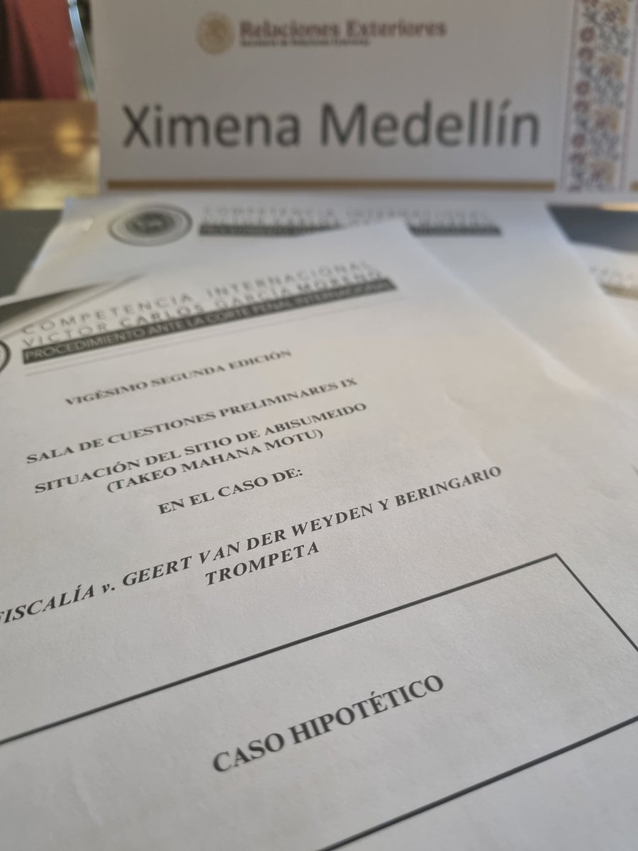 XMedellin's tweet photo. Pocas cosas más satisfactorias que participar en espacios de formación jurídica.

Hoy tuve el gusto de estar en la ronda final de la Competencia Internacional "Victor Carlos García Moreno", Procedimiento ante la Corte Penal Int'l.

¡Felicidades a los equipos! ¡Gracias @SRE_mx! https://t.co/4q2ThJyrme