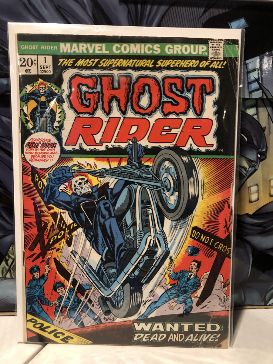 THE COMIC ROOM tweet media