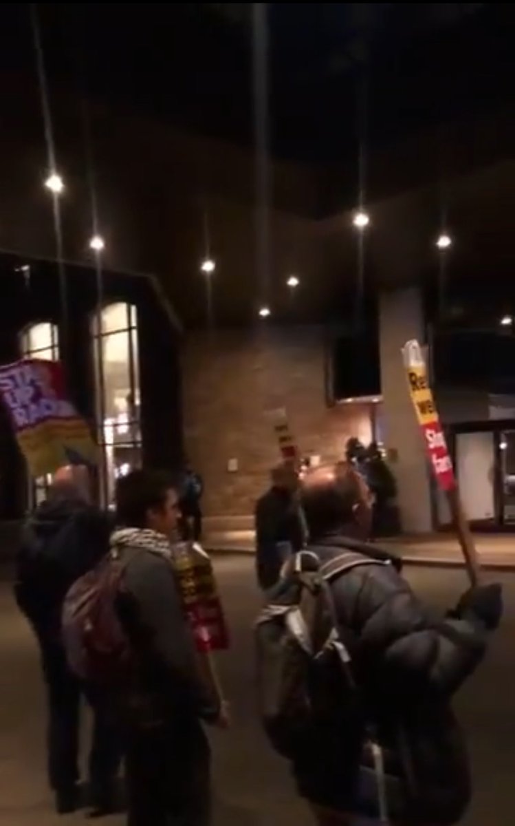 sutr_wales's tweet image. Standing up to Reforms racism in Newport tonight.
Farage hopes to get an electoral foothold in the Senedd elections .
Don’t let them divide us!
@AntiRacismDay @walestuc @eystwales @rcccymru @WalesRace @BLMCymru @CardiffSutr