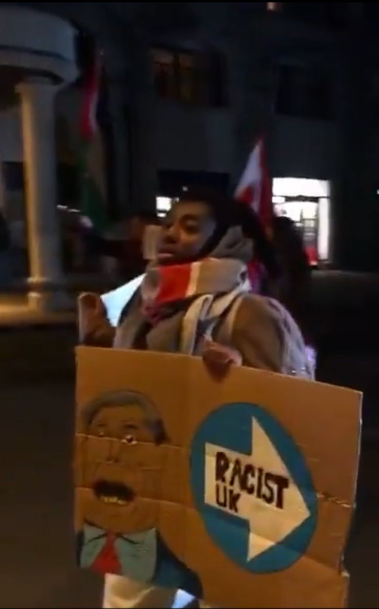 sutr_wales's tweet image. Standing up to Reforms racism in Newport tonight.
Farage hopes to get an electoral foothold in the Senedd elections .
Don’t let them divide us!
@AntiRacismDay @walestuc @eystwales @rcccymru @WalesRace @BLMCymru @CardiffSutr