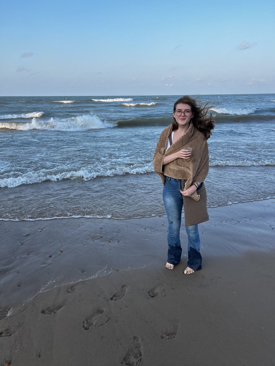 Elysse DaVega tweet media