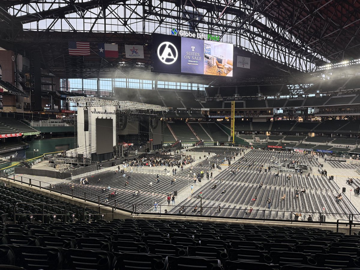 CTH73's tweet photo. My view for @linkinpark!! #FromZeroTour https://t.co/lGgud0HtZo