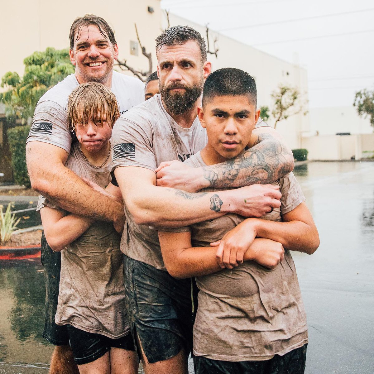 BoxoldM's tweet photo. Hey Warriors! It's Monday, the perfect day to rise up and face challenges head-on. Let's set the tone for the week and continue our journey to becoming better fathers, husbands, men, and leaders. 💪🚀 https://t.co/aQA8UFaGtq
