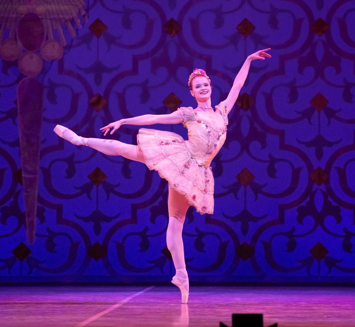 🍬 Visions of sugar plums dancing in your head? 🍬

THE NUTCRACKER
December 6-23 | The Long Center
🎟️ $20-$125 ➡️ balletaustin.org/performances/t…

📷 Katherine Deuitch as the Sugar Plum Fairy.
Photo by Anne Marie Bloodgood.