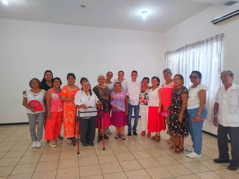 Trabajando con el corazon tweet media