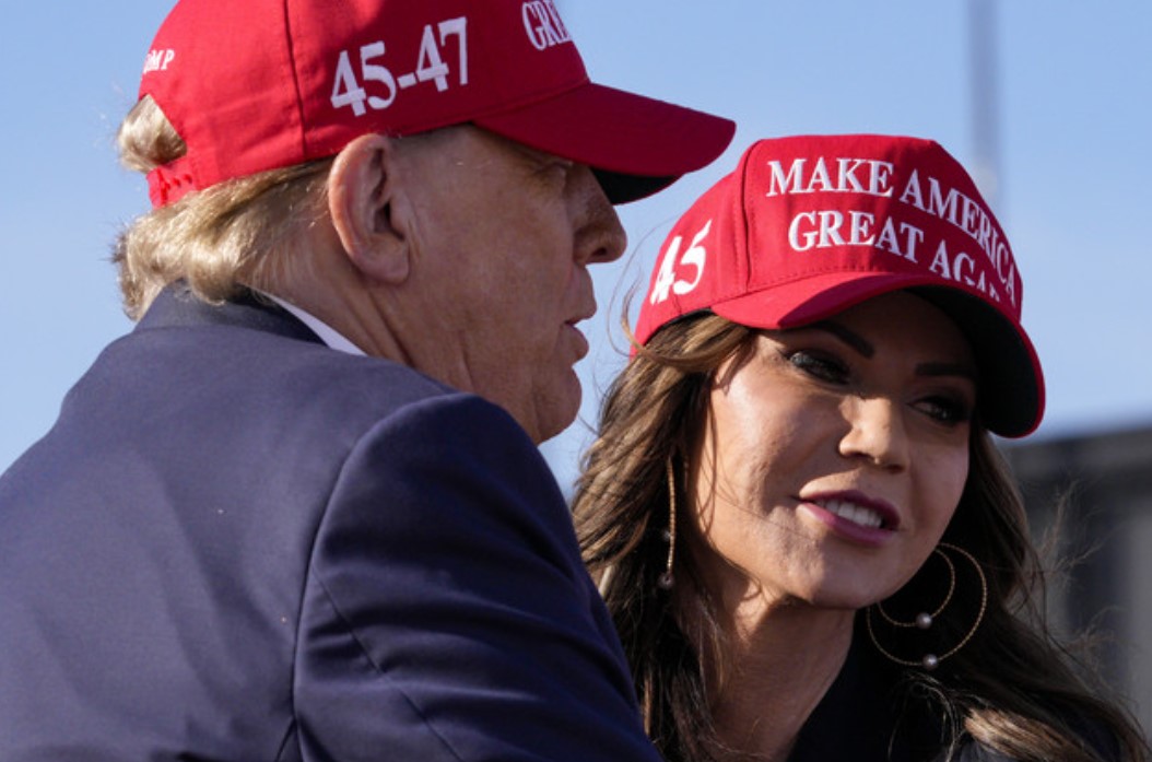 knowinsiders's tweet image. Kristi Noem, the current Governor of South Dakota, has emerged as a potential candidate for Secretary of the Interior in a future Donald Trump administration.
#InteriorSecretary #KristiNoem #TrumpCabinet