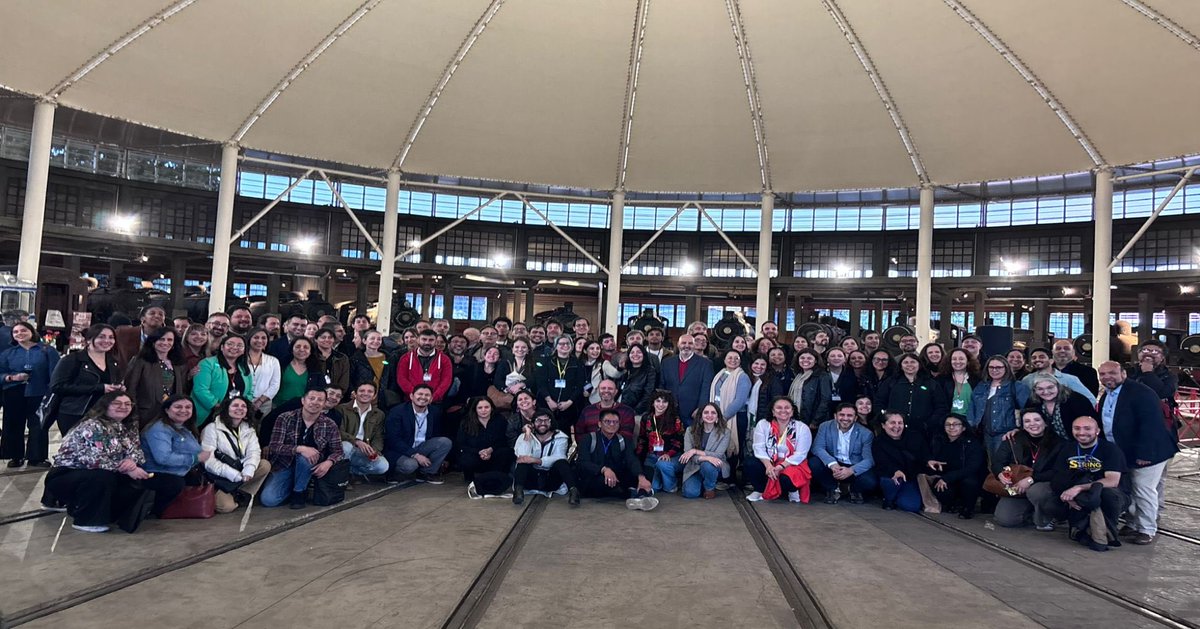 Jmartinne's tweet image. Bonita participación este año en #Incom en la @UFrontera de Temuco. Un gran grupo humano y mucho aprendizaje. Feliz de  difundir el trabajo que estamos realizando sobre TikTok, medios y Ciencia 🔬