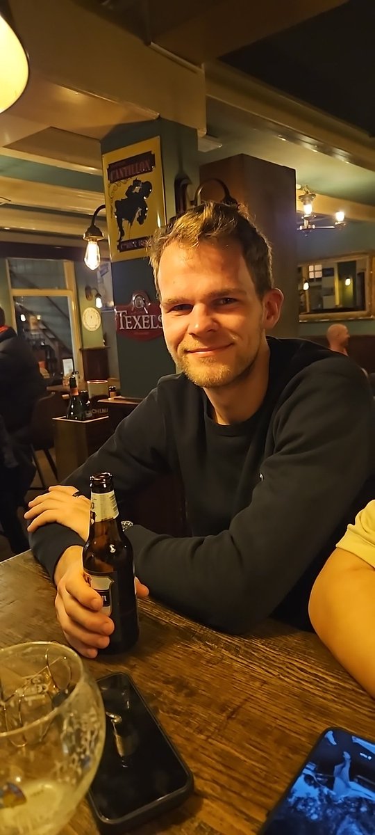 KoopsJaydey's tweet photo. Hier zitten we dan met arbiter die de wereldperformance van keeper Berger geen happy end wou geven. Workum gebruikte alle dark arts in het arsenaal om de puntjes mee te nemen naar dat gehucht. Helaas net niet vandaag. Op naar missisippi komende woensdag #CafeKockelmann #roylastiq https://t.co/VnXeZC4EXQ