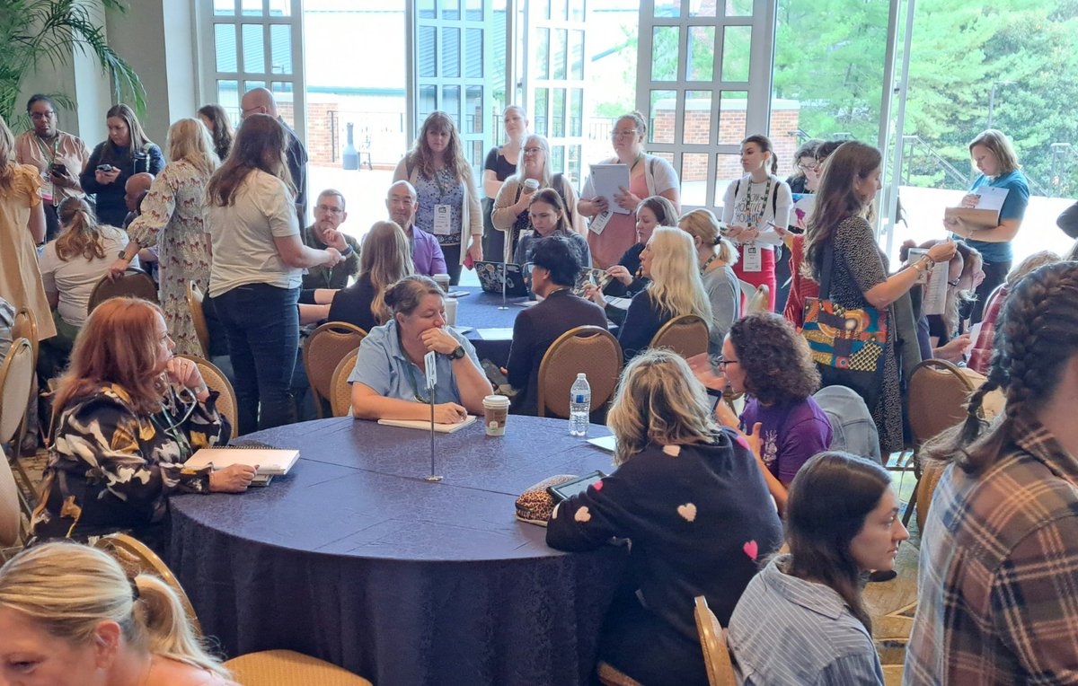 campbellartsoup's tweet image. Thanks again to @AMLE #middlelevel teachers who stopped by my sessions today! It was fun to share and connect! #amle24