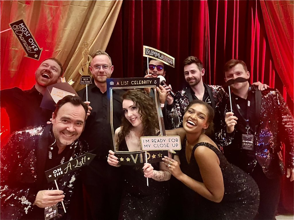 FAMOUS PLAYERS BAND tweet media