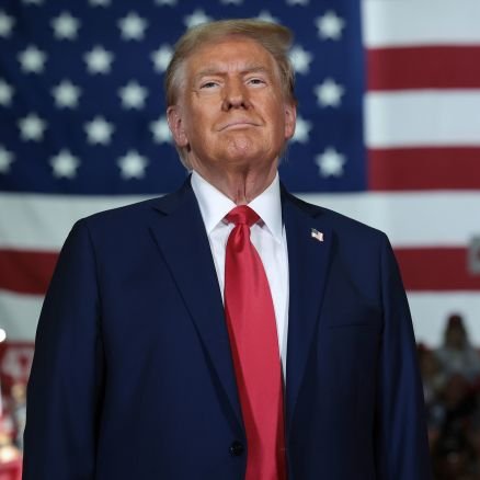 🚨I 🇺🇸 #ÚLTIMAHORA | El equipo de Donald Trump planea publicar las listas de clientes de Epstein y Diddy.

¿Apoyas qué se publique la lista? 🔥