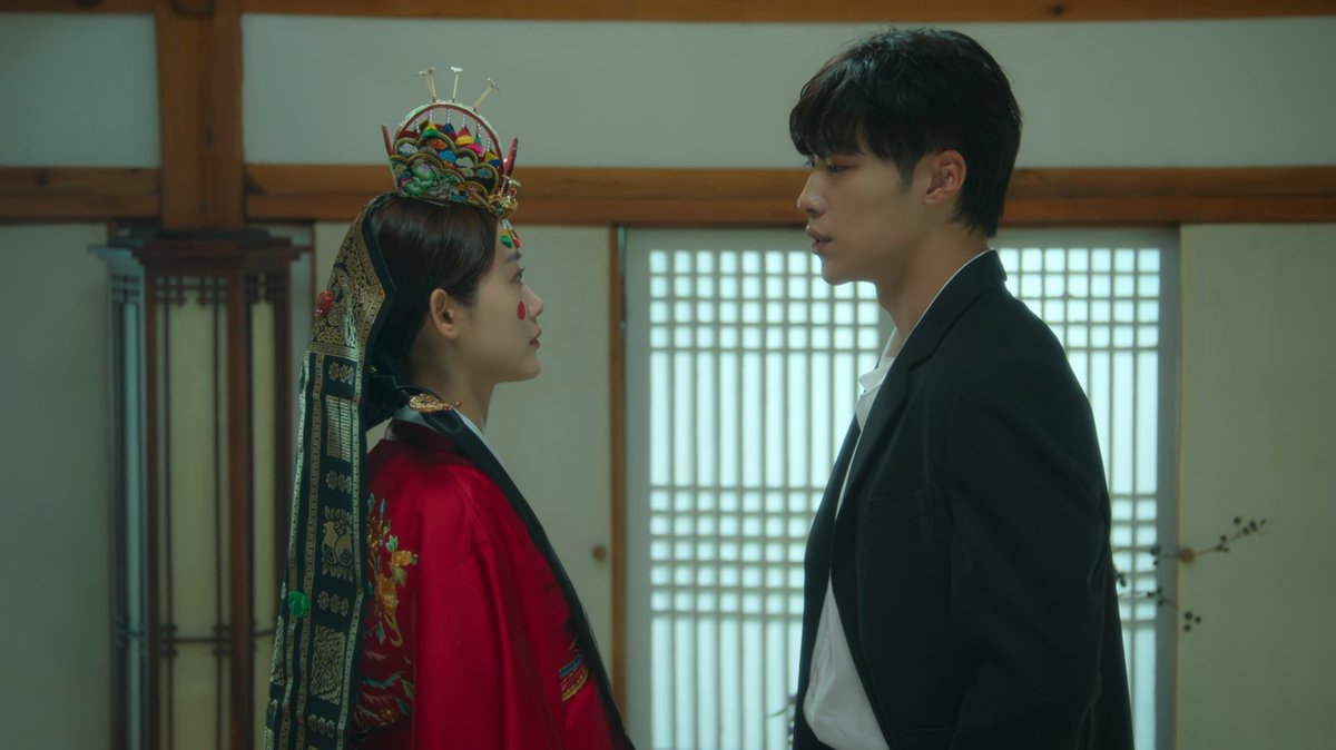 ItafvshiTruther's tweet image. Binge watched #MrPlankton in an entire night and WOW THAT WAS INSANELY TRAGICALLY BEAUTIFULLY WRITTEN 😭😭😭💔 I loved every aspect of the show and Do Hwan and Yoo Mi's acting was GREAT. Even all the side characters stole my heart. I cried so much this was such a good watch 9/10