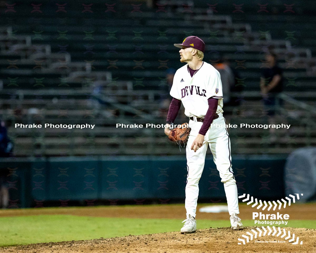 Phrake Photography tweet media