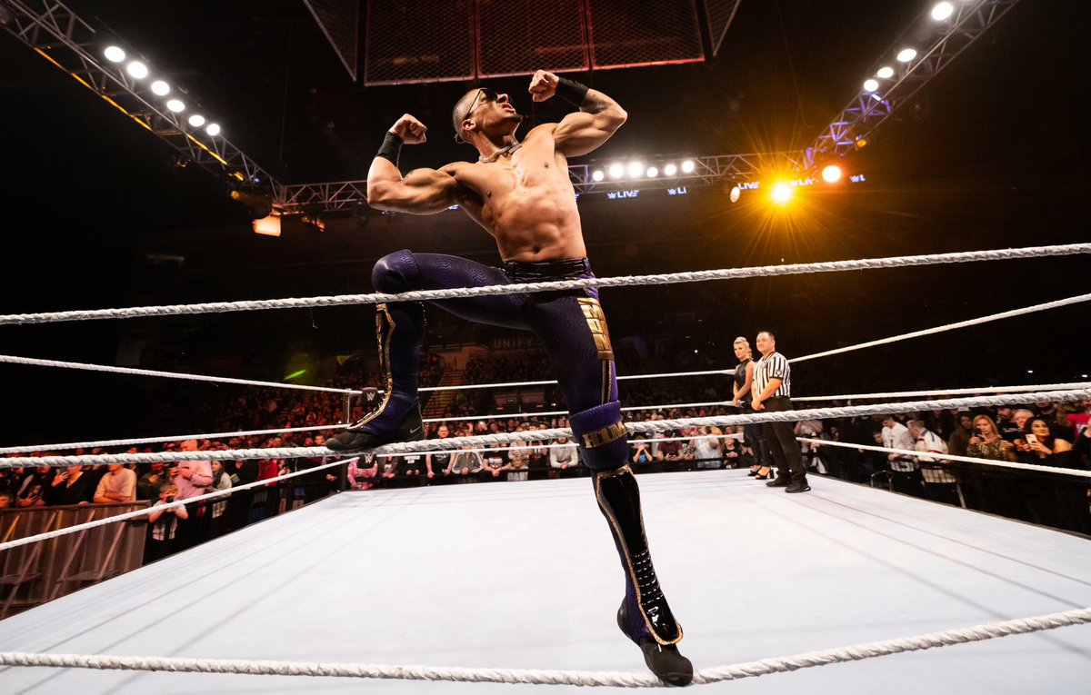 Carmelo Hayes tweet media