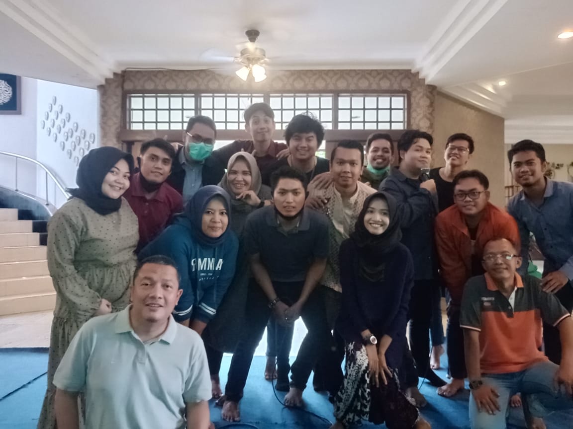 SaipulMhd's tweet photo. Officially Retirement-
Setelah satu dekade menggeluti industri ini, mendapat pengalaman luar biasa, bertemu dengan orang-orang, tim ,vendor dan partner yang hebat akhirnya saya putuskan untuk gantung jas..
What a amazing experience..😊🥹 https://t.co/fiw85nweSw