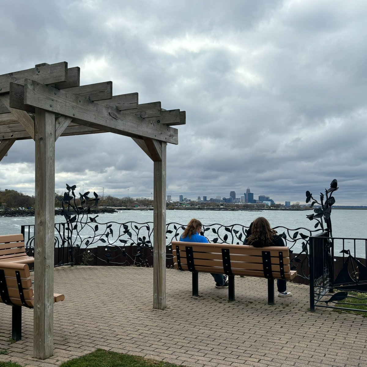 portofcleveland's tweet photo. Need a break from the hustle and bustle? Head over to the Cleveland Lakefront Nature Preserve! π¦
π
π 8701 Lakeshore Blvd.
Come explore the beauty of Cleveland's natural side!
#ClevelandLakefrontNaturePreserve #GetOutside #UrbanNature #LakeErie #WildlifeWonder #ClevelandParks https://t.co/qa9MoFou4d