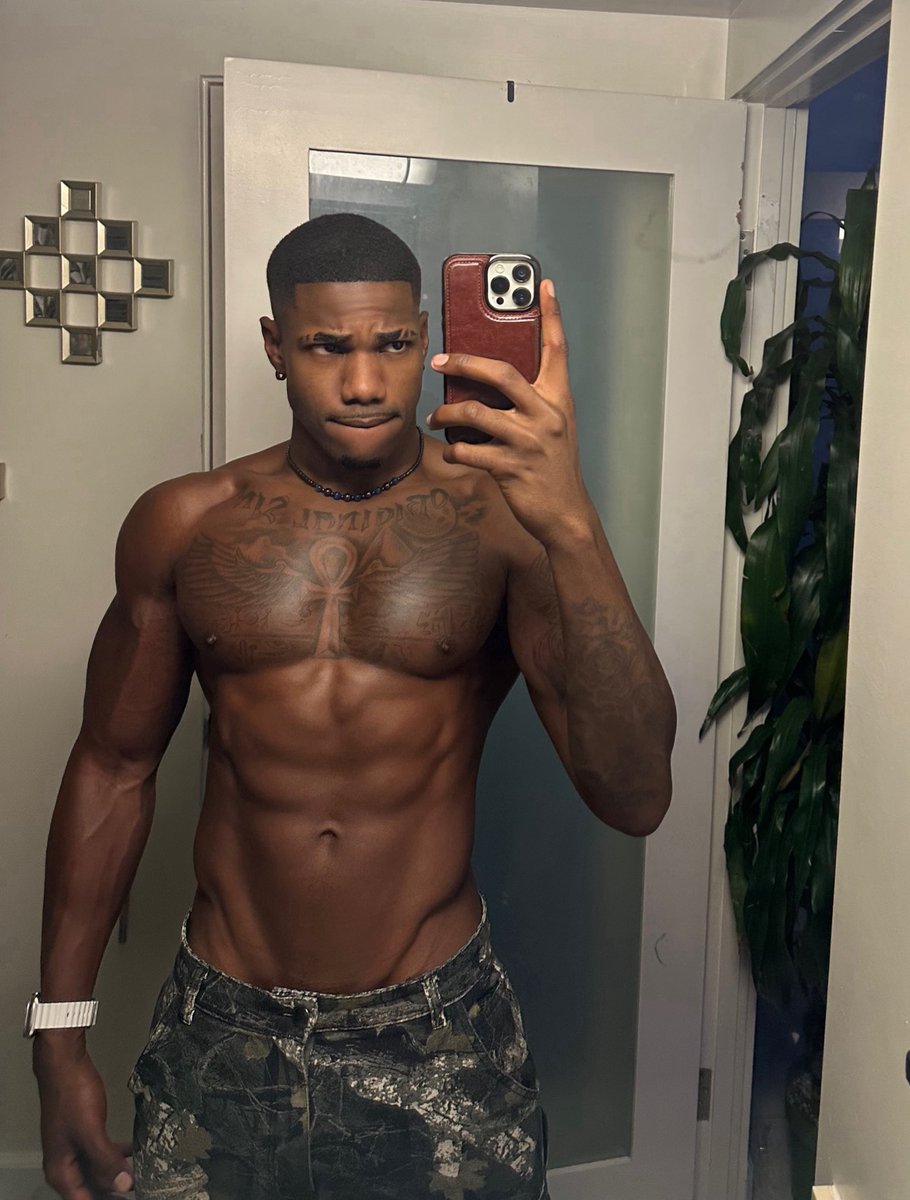 KingMarcelluss's tweet photo. Sweet like chocolate 🍫 https://t.co/JrKfA7ck0A