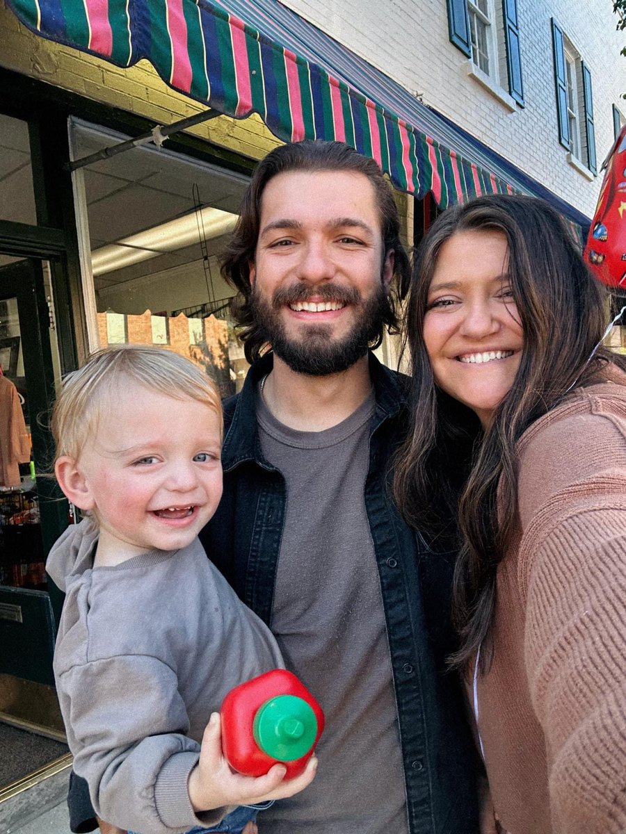 PhilCook111's tweet image. November provides a lot of reasons for our family to celebrate. And today is Meridieth Palmer’s birthday! 

We could not be more proud of you. We love you, Michael, and Cal more than we could ever articulate! These are such wonderful days for our family! 

Happy birthday! 🎉 ❤️