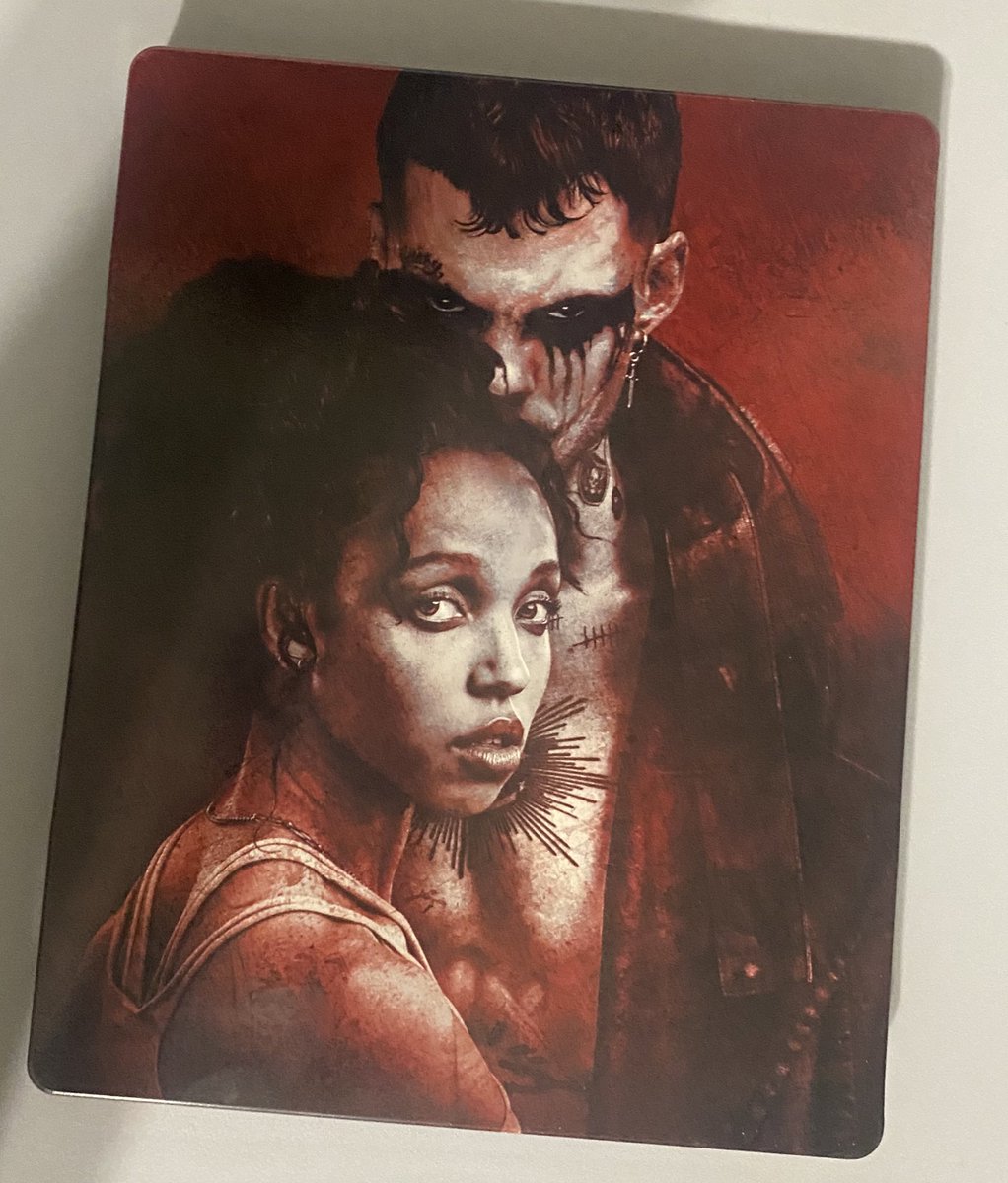 GUYS I GOT THE WALMART EXCLUSIVE  CROW STEELBOOK. IT IS EVEN MORE GORGEOUS 😍😍 <a href="/TheCrow_Movie/">The Crow</a>