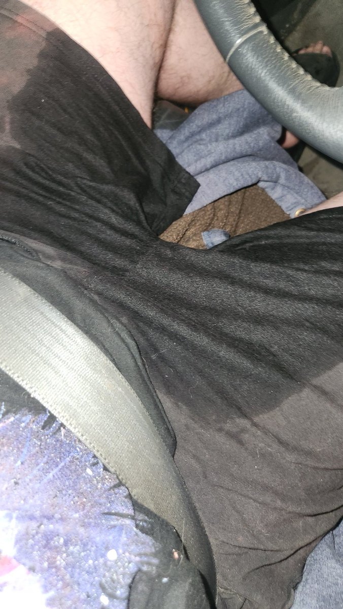 💦 it's coming out! 😖 tweet media