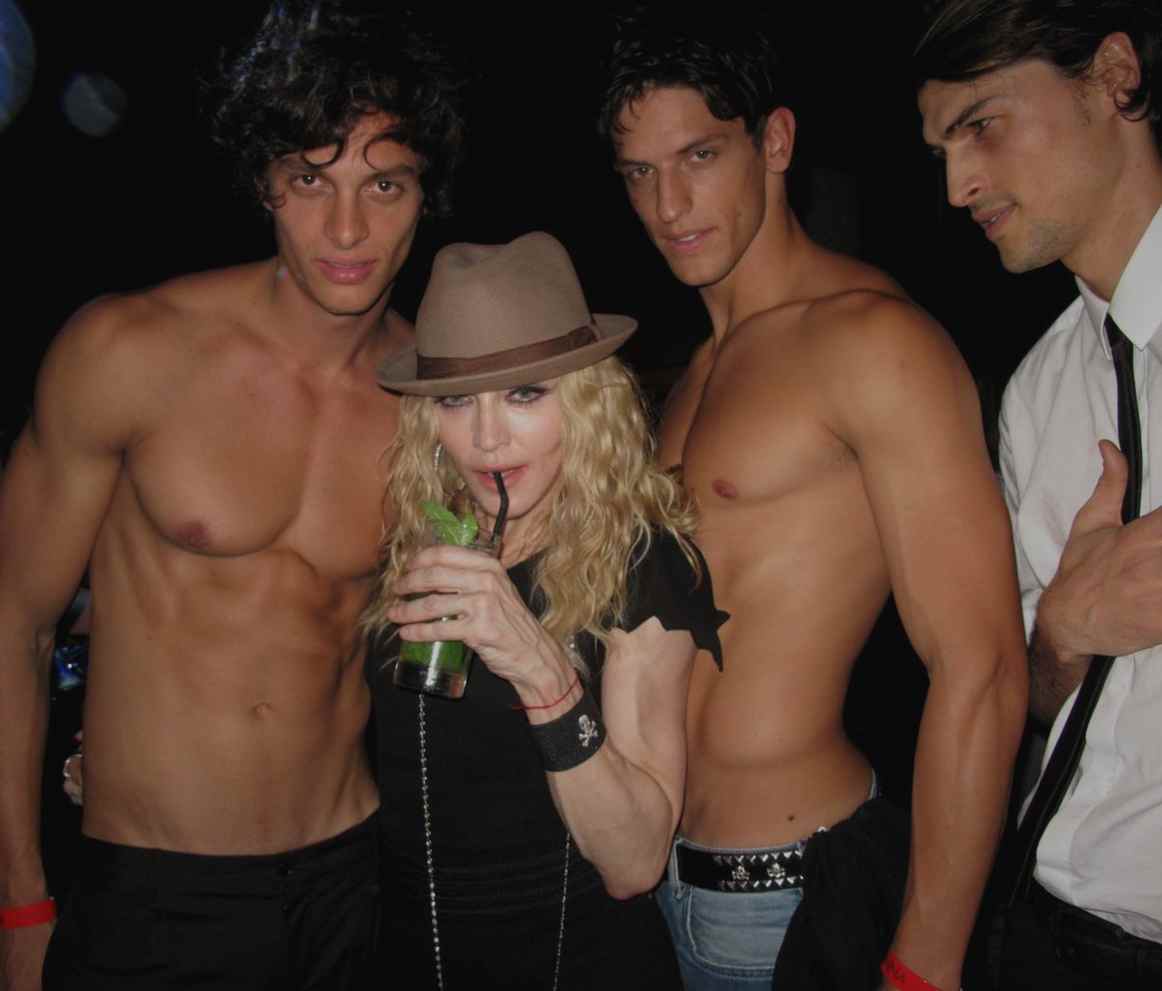 Se você não sabe quem é Kennedy, agora é a hora de descobrir!