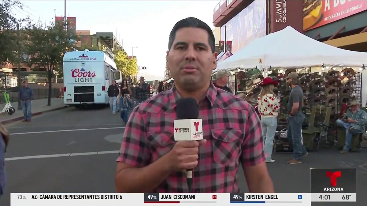 📺Estamos EN VIVO desde el Chase Field. Mira qui la transmisión. ⬇️🤠 #thehondorodeofest <a href="/paolamoralesTAZ/">Paola Morales</a> <a href="/AnaMafud/">Ana Mafud</a> <a href="/JuanGonzalezTAZ/">Juan González</a> <a href="/IramRascon/">Iram Rascon</a> 
telemundoarizona.com/noticias/local…
