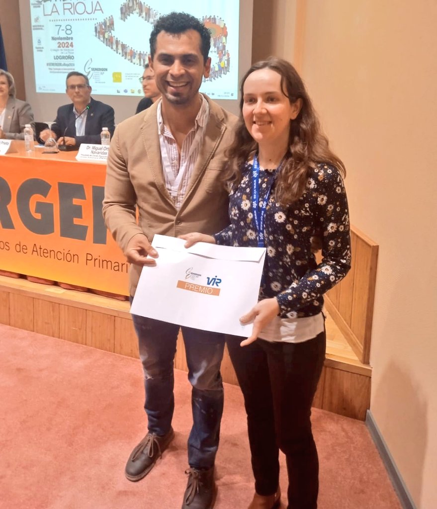 <a href="/SemergenRioja/">Semergen La Rioja</a> 🏅2° Premio Caso Clínico Médico Residente:  834/18. TENGO FIEBRE DESDE HACE 3 DIAS Y DOLOR LUMBAR
Autores: Adrián Karim Bengelloun García, María Remartínez San Pedro, María Esther Minguela Puras
Entrega. Dra. Beatriz García 

🏅2° Premio Caso Clínico Médico Residente. 834/46.