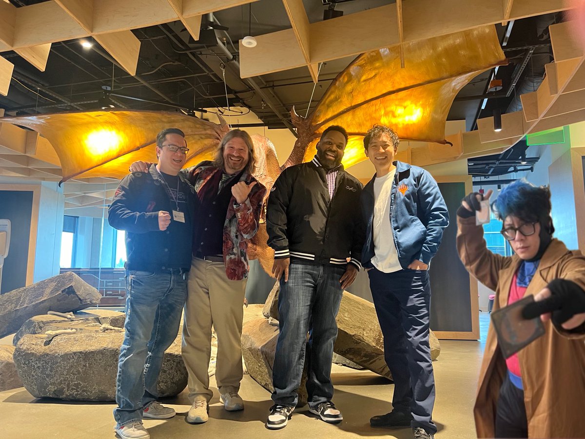 Theasianavenger's tweet photo. @TolarianCollege @JoshLeeKwai @jfwong @CedricAPhillips Prof, I noticed I wasnt in the photo so I fixed it 😎 https://t.co/fdD0iFIRAL