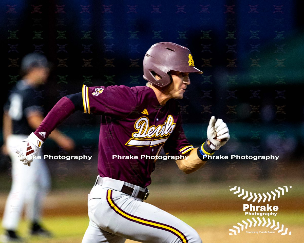 Phrake Photography tweet media