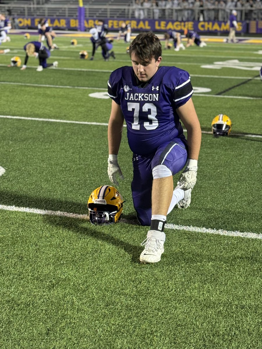 Q92Sports's tweet image. Round 2 of the @OHSAASports playoffs and it’s the #Q92Sports #Score7 Game of the Week.

@McKinleySports vs @JHSPolarBearsFB 

Listen here player.amperwave.net/2446