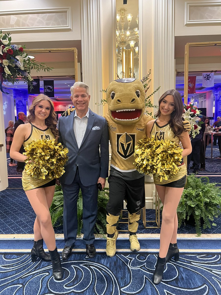 GoldenKnights's tweet photo. 👏 @ChanceNHL and his friends visited @VenetianVegas to honor and celebrate their veteran and active military team members! 👏 #VegasBorn https://t.co/AkjNUxkxdg