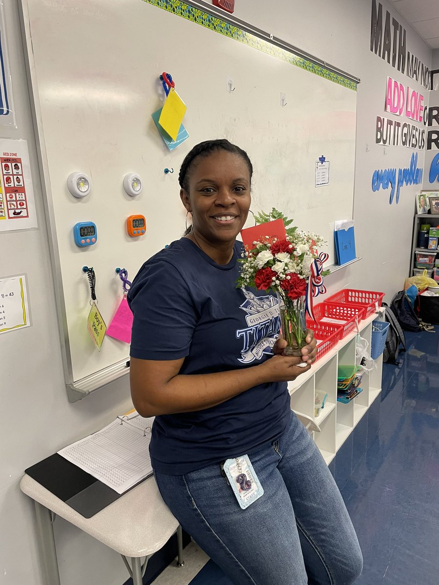 Thank you to <a href="/dukeswhs/">Windsor High School</a> students for putting together these floral designs for our <a href="/GTMSTitans/">GTMS Titans</a> Veterans! 🇺🇸❤️💙