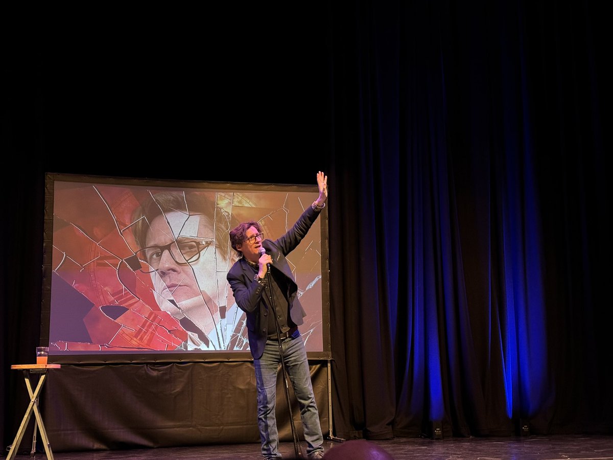 Wendy_RB's tweet photo. What a fantastic show this evening @MrEdByrne @artsdepot. Brilliantly funny and poignantly thought-provoking. Well packaged; arrived reasonably promptly. ⭐️⭐️⭐️⭐️⭐️ https://t.co/uAR2PG9h3G