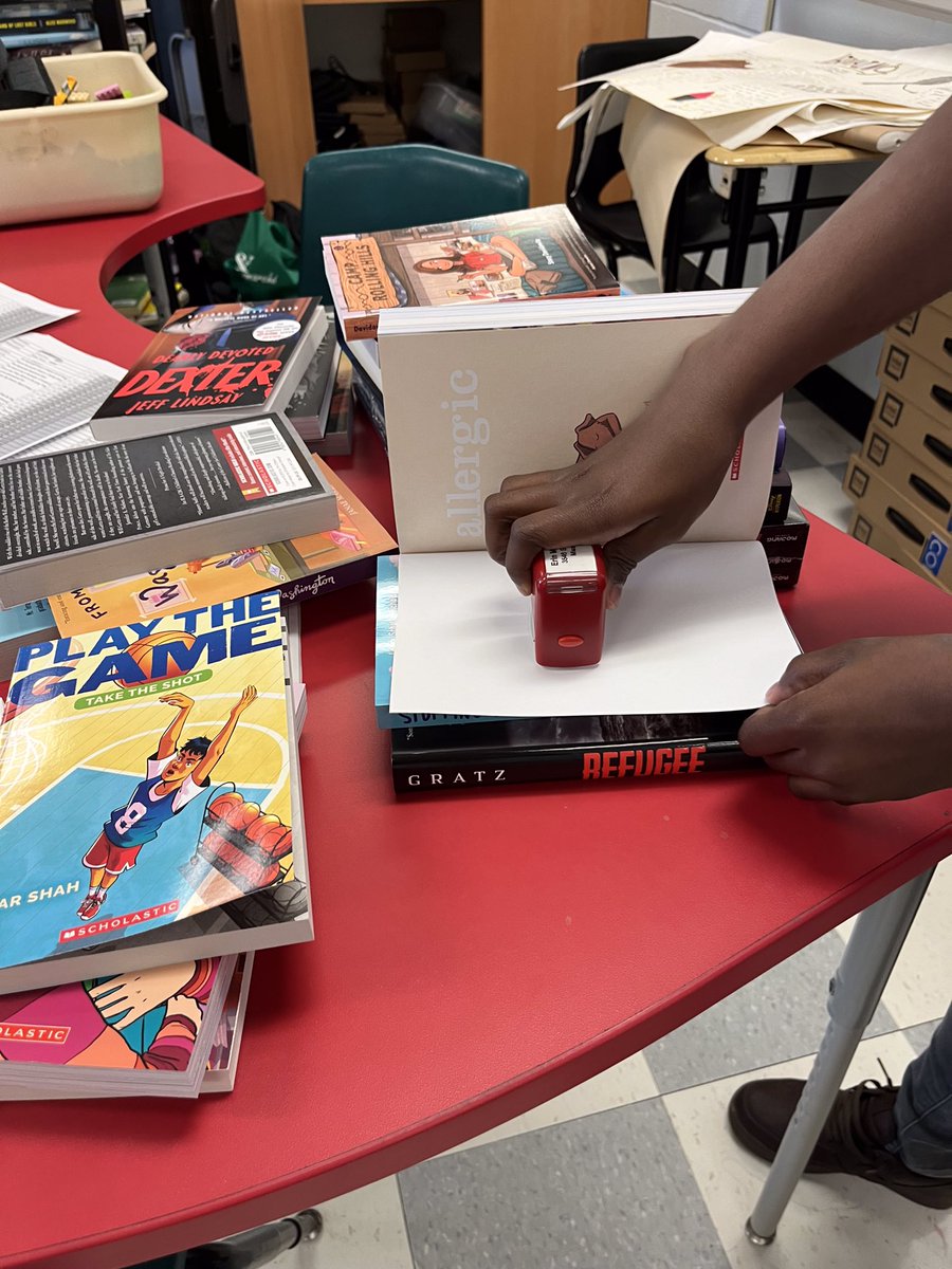 The book orders are starting to arrive from <a href="/IndigoLOR/">Indigo Love of Reading Foundation</a> Look out Erin Mills, we have excited students!