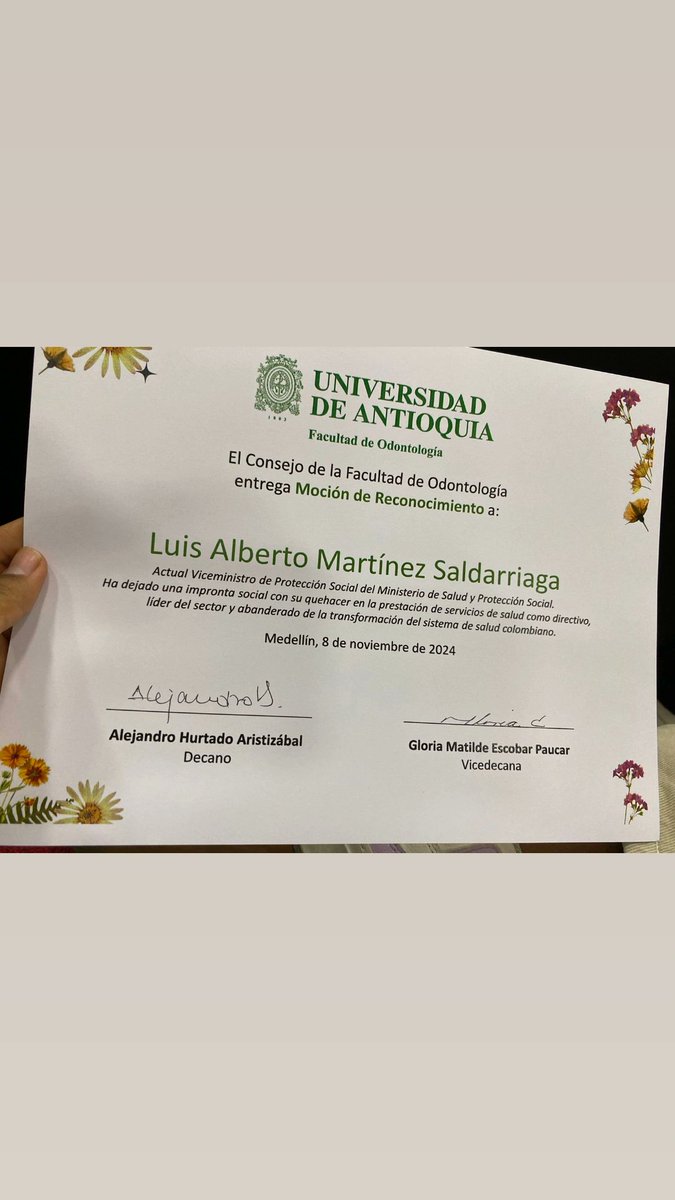 Luis Alberto Martínez Saldarriaga tweet media