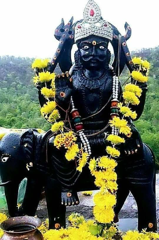#ॐ_शं_शनैश्चराय_नमः  ||🙏💐🪔 
  
नम: कृष्णाय नीलाय शितिकंठनिभाय च।
नम: कालाग्रिरूपाय कृतान्ताय च वै नम:॥

ऊँ ह्रिं नीलांजनसमाभासं रविपुत्रं यमाग्रजम।
छाया  मार्तण्डसम्भूतं तं नमामि शनैश्चरम्।।

🙏जय श्री शनिदेव महाराज जी 🙏🚩
 शनिदेव जी की कृपा आप एवं आपके
 परिवार पर हमेशा बनी