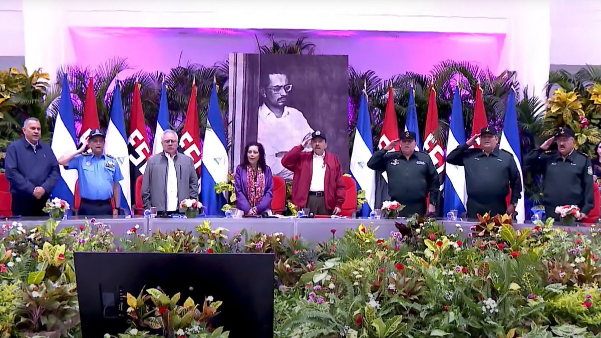 🔴⚫️ El Comandante Daniel Ortega junto a la Compañera Rosario Murillo, conmemora el 48 Aniversario del Tránsito a la inmortalidad del Comandante Carlos Fonseca, fundador del glorioso Frente Sandinista de Liberación Nacional.