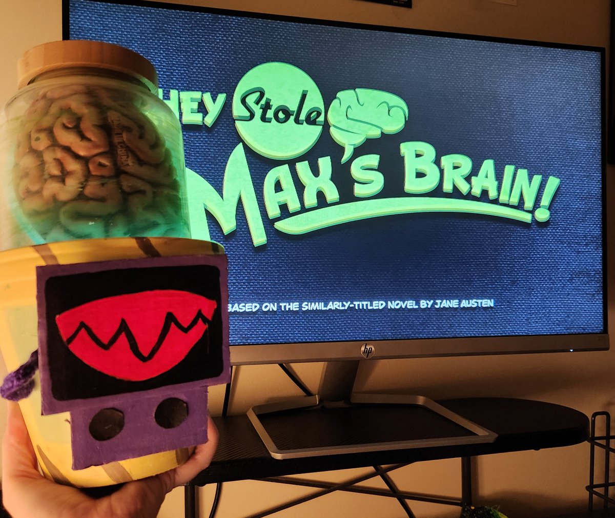 skunkape's tweet photo. @crunchchute @scaredtomST @socialllinks Max’s brain and Superball cosplay by @offdensenwife. https://t.co/Fj7AWUjkA6
