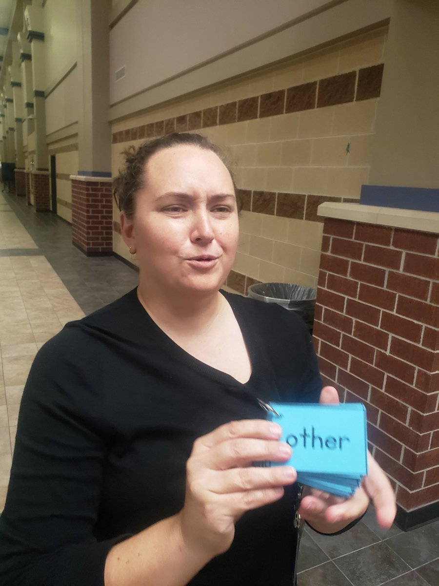 RANESIAEDWARDS's tweet photo. Sight WORDS RELAY in 1900 Suite @Fulshear_HS ! Paraeducator, Mrs. Green,led an excellent lesson and gave away cool 😎 prizes!
#weareFu1shear 
#NoObstaclesWhatsoever 
#kidsdeserveit 
#everychildeveryday https://t.co/cMV7RQLawn