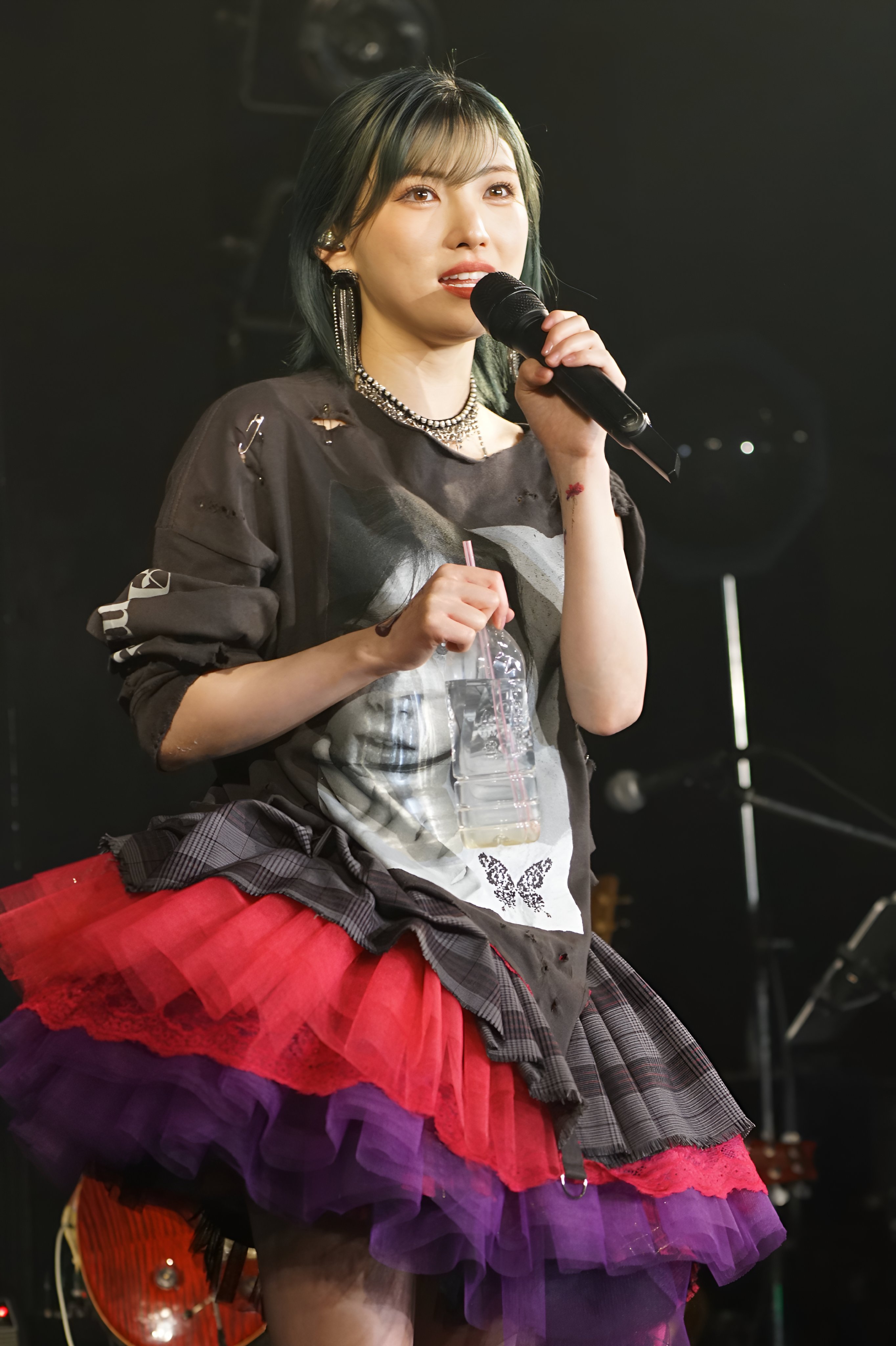 岡田奈々 ソロデビュー アルバム『Asymmetry』11/7発売《先着