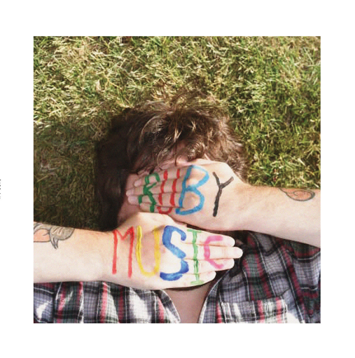 OutsideのEvin R. Daniels <a href="/danielsevin/">ev</a>はアルバム"Ruby Music"を1月17日にリリースすると発表しました
setterwindrecords.bandcamp.com/album/ruby-mus…