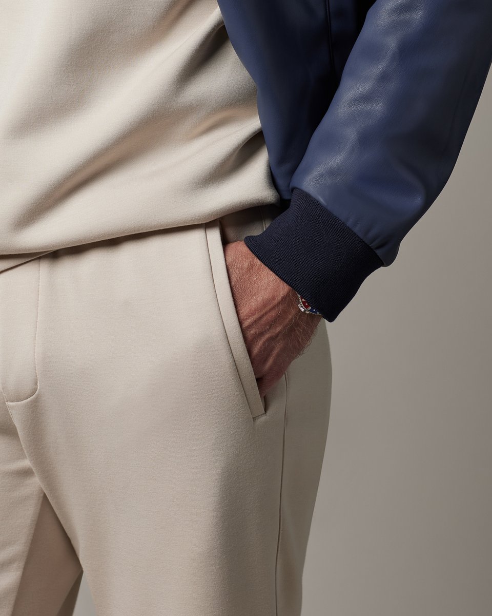 J.Hilburn tweet media