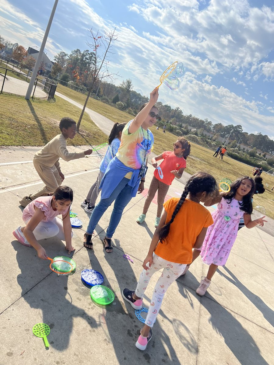 Supriya V tweet media