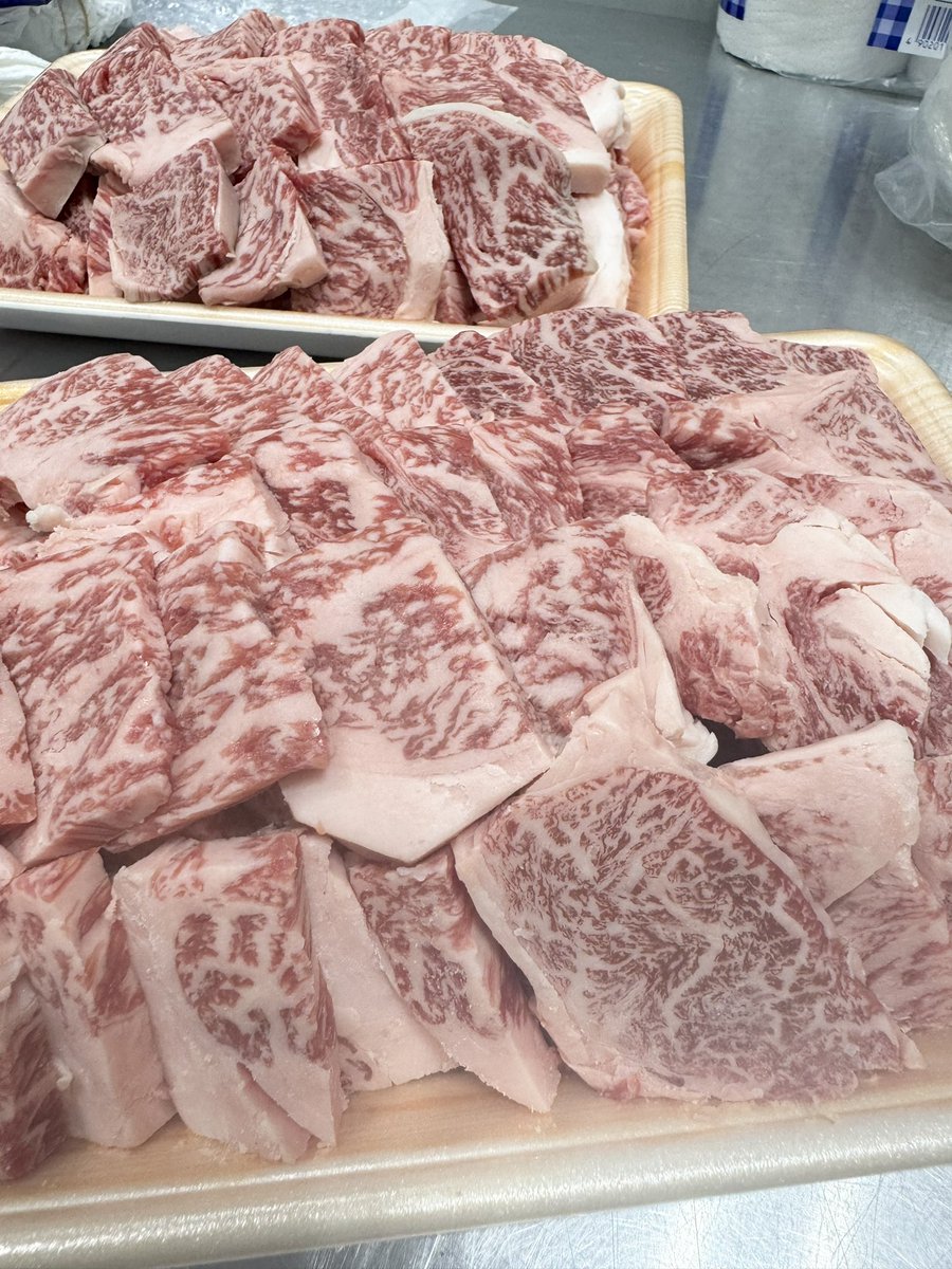 furusato213's tweet photo. 9時半より1時間千屋牛の試食開始します!
なくなり次第終了となりますのでお早めに!
#C05
#岡山駅
#新見市
#ふるさとチョイス大感謝
#第10回ふるさとチョイス大感謝 https://t.co/065KKZwPCy