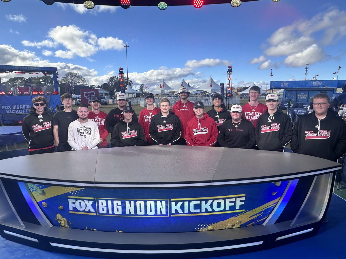 Thanks <a href="/BNKonFOX/">Big Noon Kickoff</a> for having us🔴⚫️